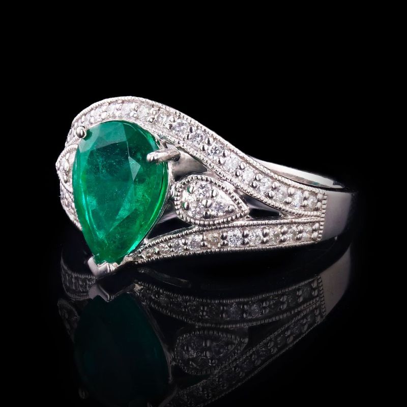 Photo 1 of 2.27ct Emerald and 0.35ctw Diamond Platinum Ring Size 7 with Appraisal RN025709