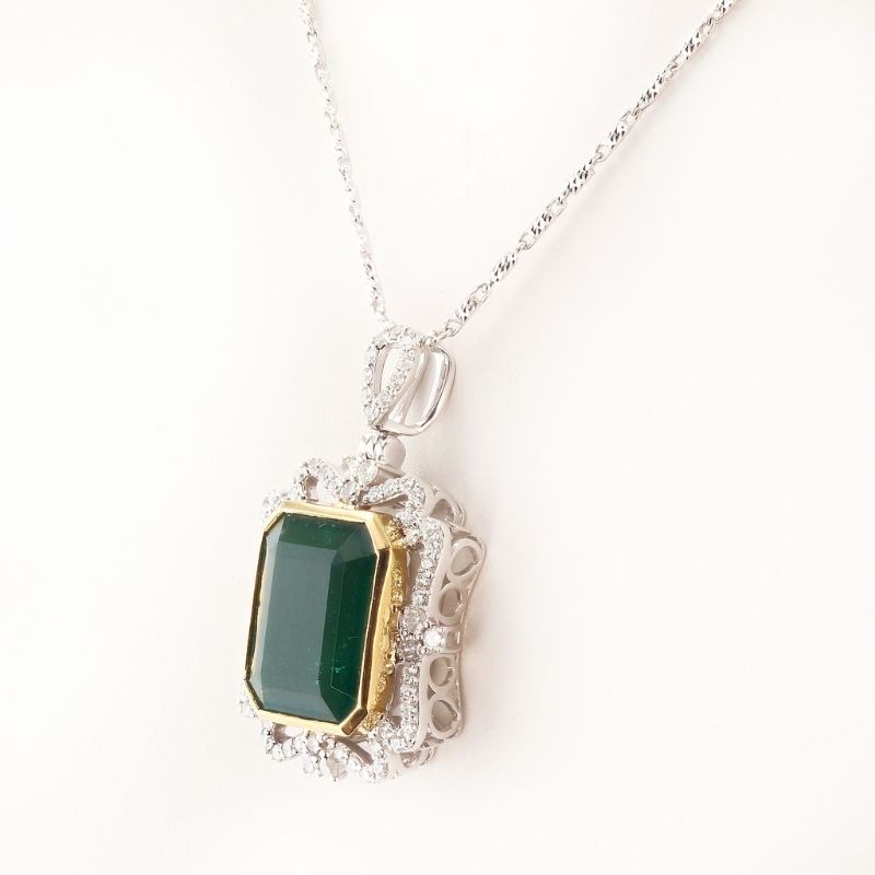 Photo 1 of 12.36ct Emerald and 0.83ctw Diamond 18K Yellow and White Gold Pendant Size 18" with Appraisal NK014383