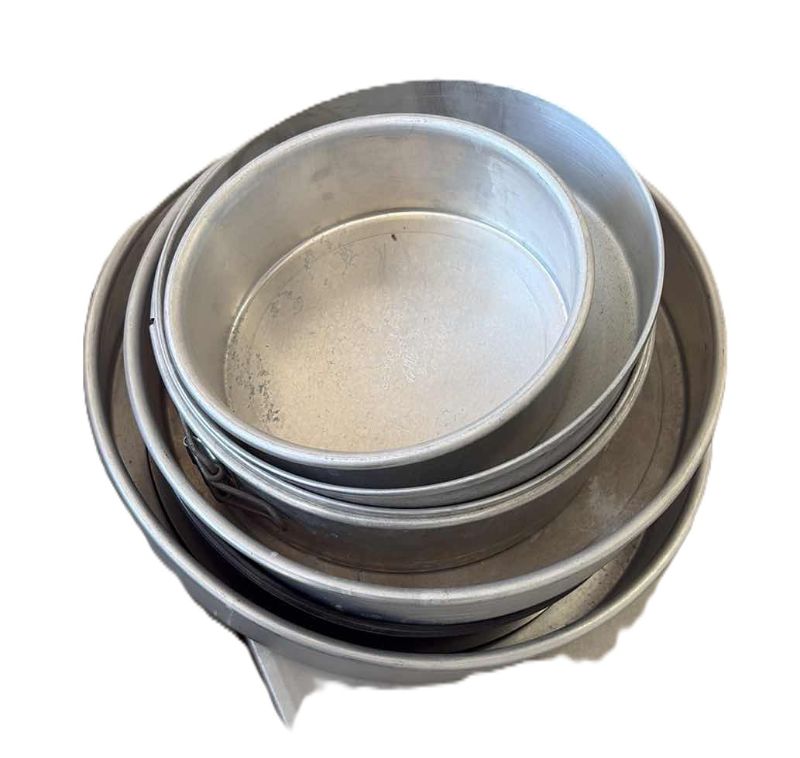 Photo 1 of BAKING PANS