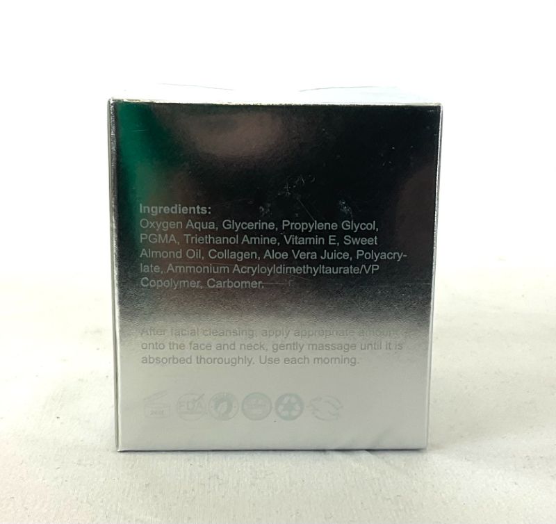 Photo 1 of OXYGEN BOOSTER DAY CREAM MOISTURIZER  INTENSELY HYDRATES SKIN FOR UP TO 24 HRS RICH IN ANTIOXIDANTS SKIN IS PROTECTED AGAINST FREE RADICAL DAMAGE PROMOTES VISIBLY RADIANT AND REVITALIZED SKIN AND A SMOOTH LOOK AND FEEL SEALED IN BOX