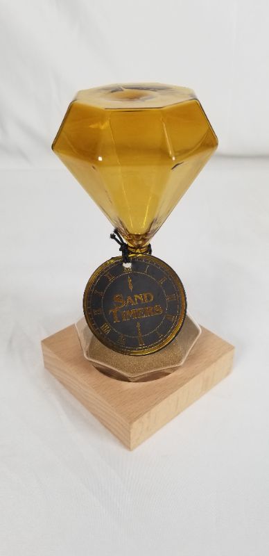 Photo 1 of AMBER WITH GOLD SAND HOURGLASS 5 MINTUE TIMER 2.75 X 6.25H INCHES NEW 