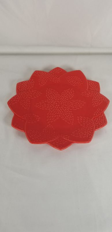 Photo 2 of RED FLOWER SHAPED EMBOSSED CERAMIC 10 INCH PLATE NEW