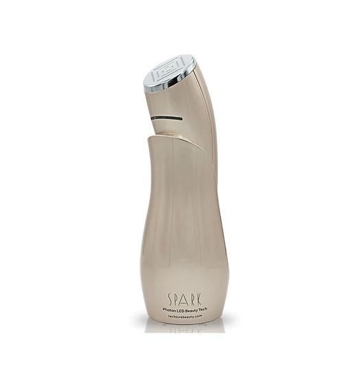 Photo 1 of SKINCARE DEVICE USES LIGHT TECHNOLOGY AND HEAT TO TARGET THE TOP LAYER OF SKIN TO CORRECT FINE LINES, ENLARGED PORES AND BLEMISHES NEW IN BOX 
