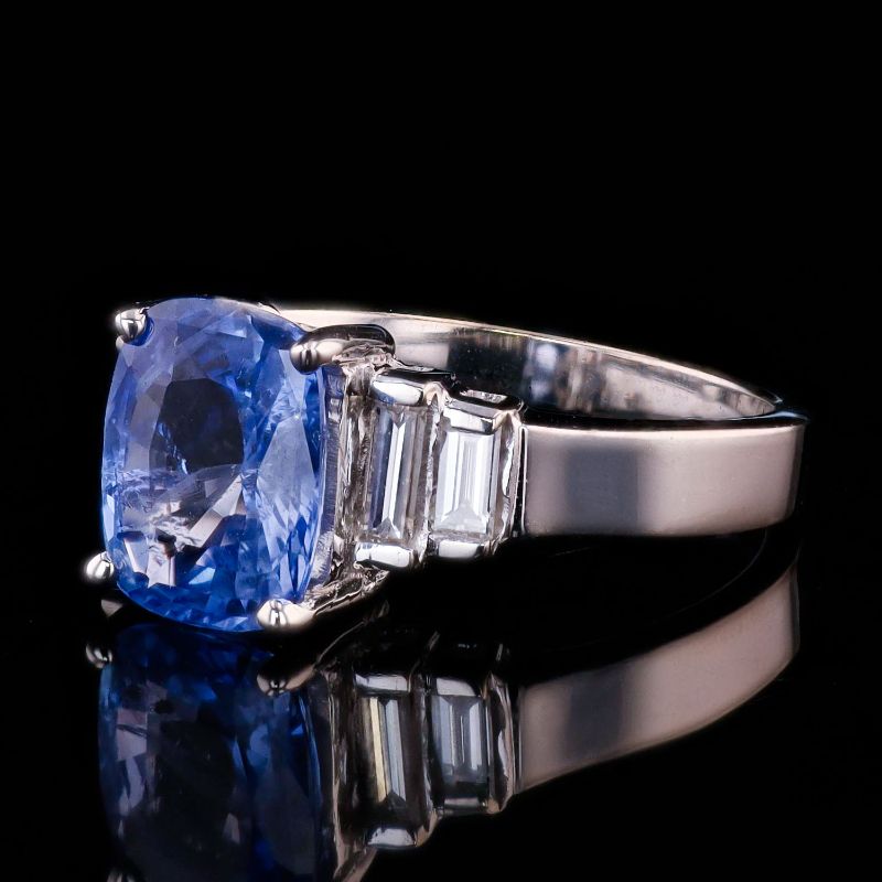 Photo 1 of ORIAN2.53ct BLUE SAPPHIRE AND  0.30ctw DIAMOND 18K WHITE GOLD RING  (GIA CERTIFIED) TOTAL WEIGHT 4.8 g SIZE 5 3/4 WITH APPRAISAL  RN038868