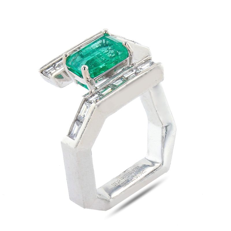Photo 1 of ORIANNE 1.75ct EMERALD AND 0.94ctw DIAMOND PLATINUM RING TOTAL WEIGHT 12.8 g SIZE 6 1/4 WITH APPRAISAL RN035193