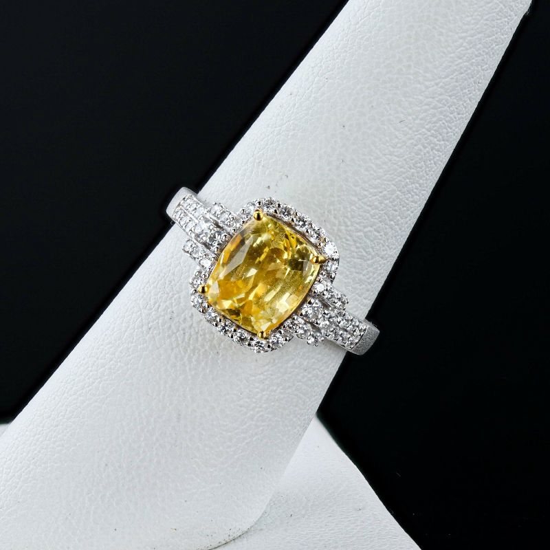 Photo 1 of ORIANNE 3.09ct UNHEATED YELLOW SAPPHIRE AND 0.43ctw Diamond 18K WHITE AND YELLOW GOLD RING (GIA CERTIFIED) TOTAL WEIGHT 4.7 g SIZE 7 WITH APPRAISAL RN037520
