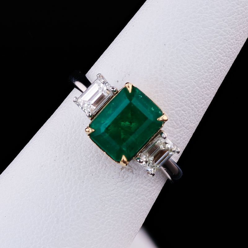 Photo 1 of ORIANNE 2.24ct EMERALD AND 0.80ctw DIAMOND 14K WHITE AND YELLOW GOLD RING SIZE 7 WITH APPRAISAL RN038842