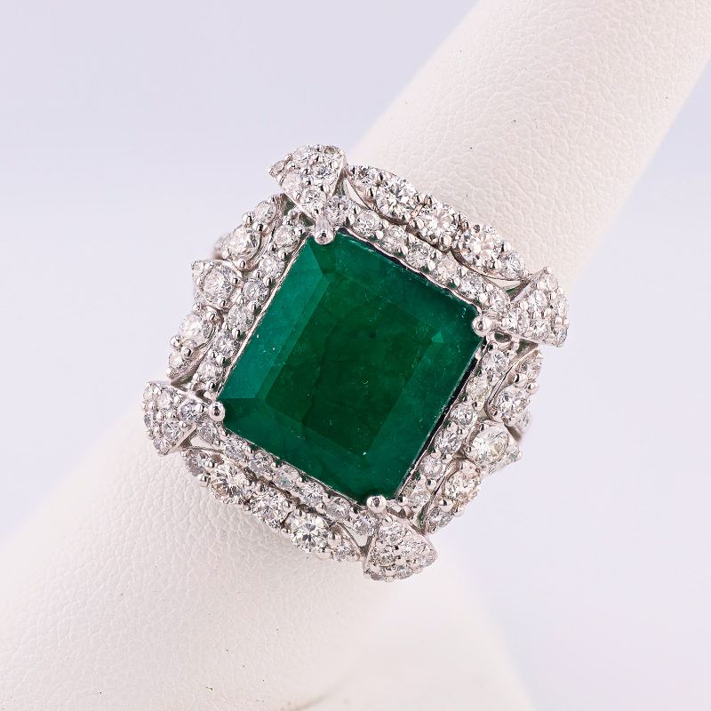 Photo 1 of ORIANNE 9.48ct EMERALD AND 1.77 ctw DIAMOND PLATINUM RING TOTAL WEIGHT 13.3 g SIZE 7 WITH APPRAISAL RN034875
