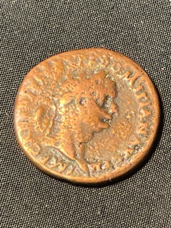 Photo 1 of 81-96 AD. ROMAN DOMITIAN 26MM HEAD RIGHT COIN