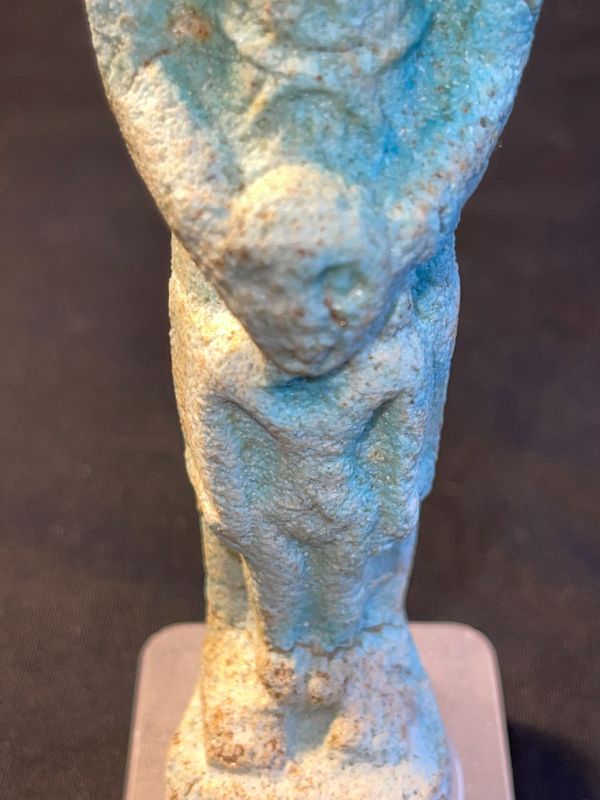 Photo 2 of ANCIENT EGYPTIAN USHABTI STATUETE BURIED W THE DEAD MOTHER HOLDING CHILD 3,000 YEARS OLD H4.5”