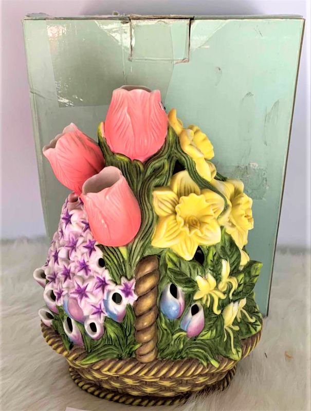 Photo 1 of SPRING/EASTER PARTY LITE HAND PAINTED TEALITE HOUSE GIFTS 8”