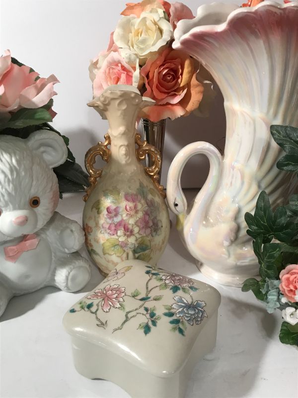 Photo 3 of VINTAGE VASE & FLORAL DECOR & MORE