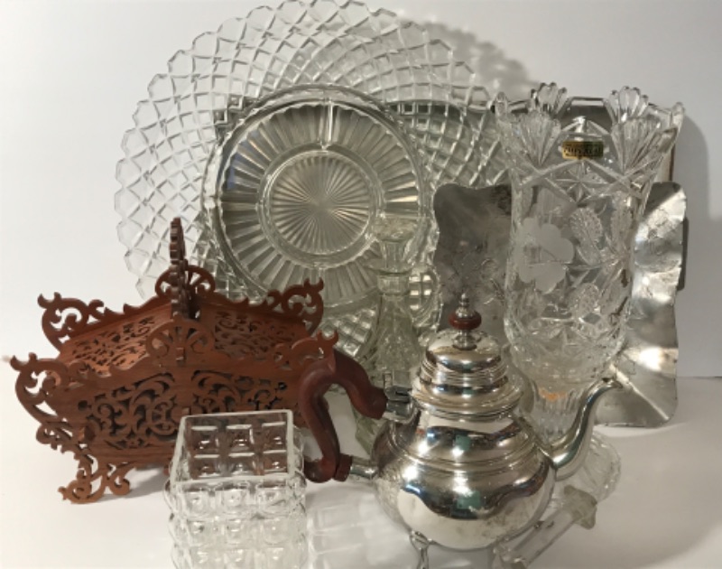 Photo 1 of VINTAGE SERVING ITEMS - IMPERIAL CRYSTAL CANDLE VODUM WILLIAMSBURG PEWTER TEAPOT & DE PONCEAU CANDY DISH / CATCH ALL AND MORE