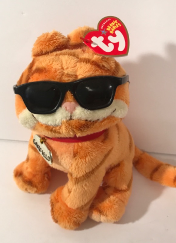 Photo 5 of NWT 2004 TY BEANIE BABIES - GARFIELD  
