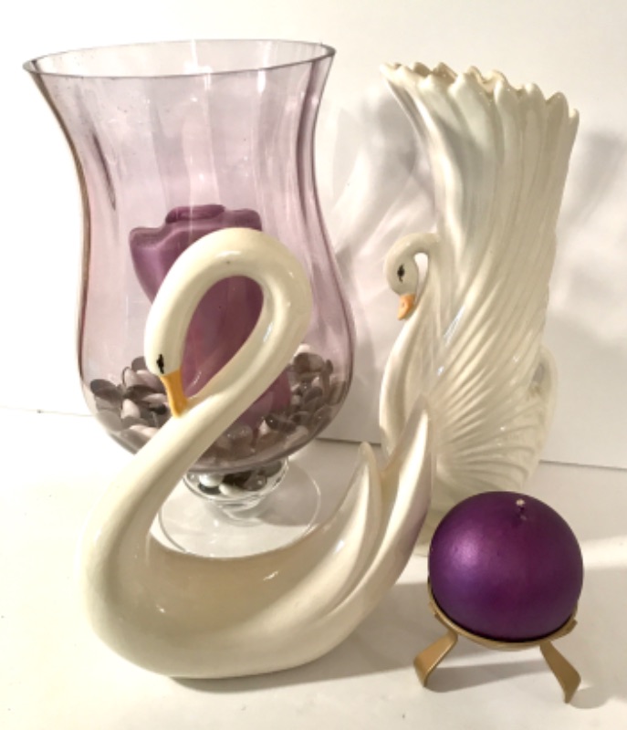 Photo 1 of VINTAGE SWAN VASES AND DECOR H-12” 