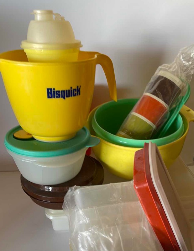 Photo 4 of VINTAGE TUPPERWARE