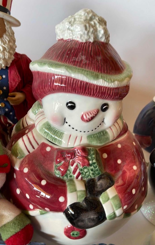 Photo 2 of CHRISTMAS COOKIE JAR, MUGS AND MORE