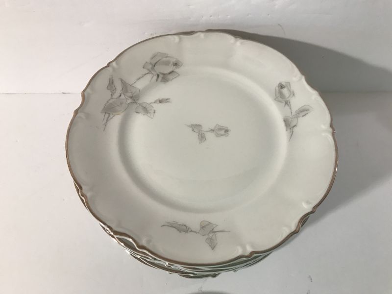 Photo 2 of HUTSCHENREUTHER SELB
LHS BAVARIA GERMANY
SYLVIA // PASCO
SALAD PLATES - 12
MORE OF THE PATTERN IN AUCTION