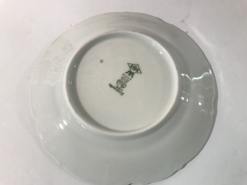 Photo 2 of HUTSCHENREUTHER SELB
LHS BAVARIA GERMANY
SYLVIA // PASCO
CAKE PLATES - 12
MORE OF THE PATTERN IN AUCTION