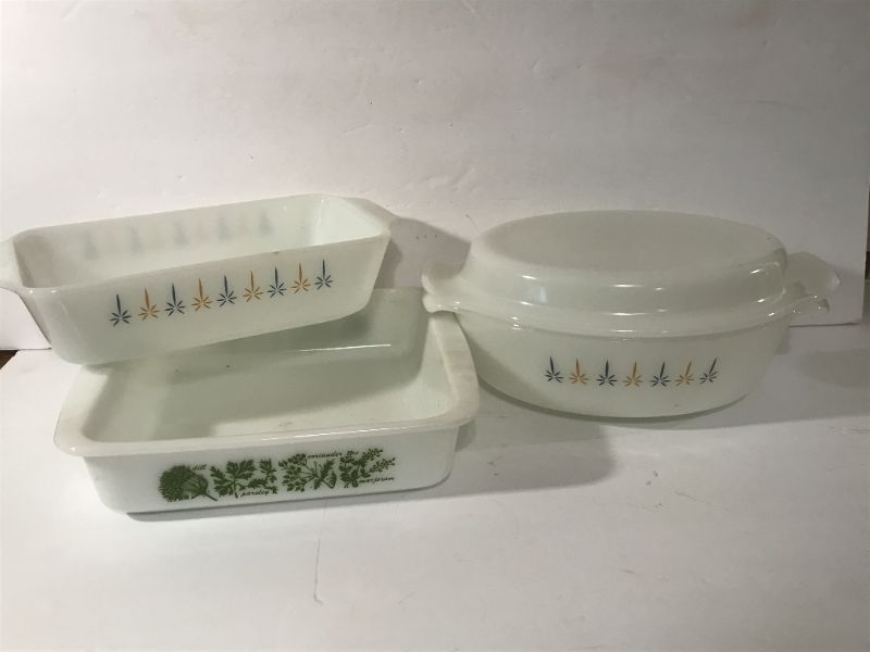 Photo 1 of VINTAGE PYREX BAKEWARE