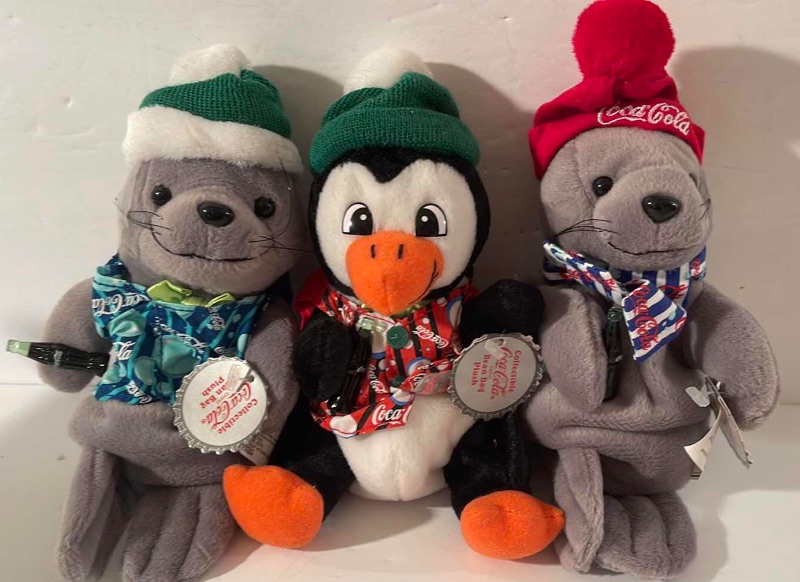 Photo 2 of VINTAGE COCA COLA SET OF 5 "COCA COLA PLUSH" 1999 BRAND NEW WITH TAGS