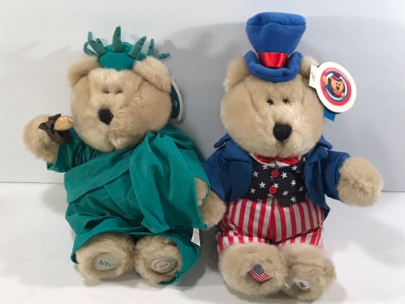 Photo 2 of STARBUCKS BEARISTA BEARS NWT -4 BEARS
2002,2004, 2006 & 2012