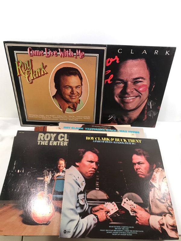 Photo 4 of MEL TILLIS, ROY CLARK, CHARLIE MCCOY,SLIM WHITMAN & CONWAY TWITTY ALBUMS
OVER 20