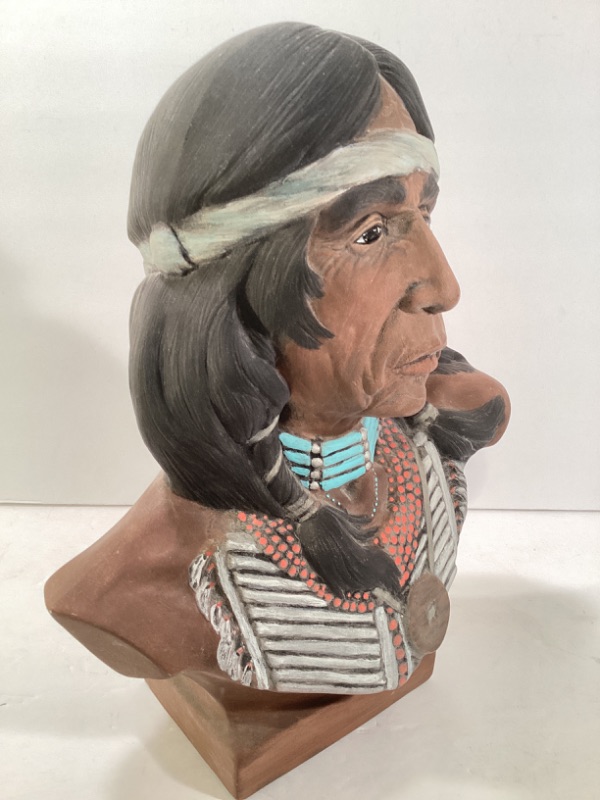 Photo 2 of VINTAGE NATIVE AMERICAN INDIAN HEAD HAND MADE POTTERY H-9”