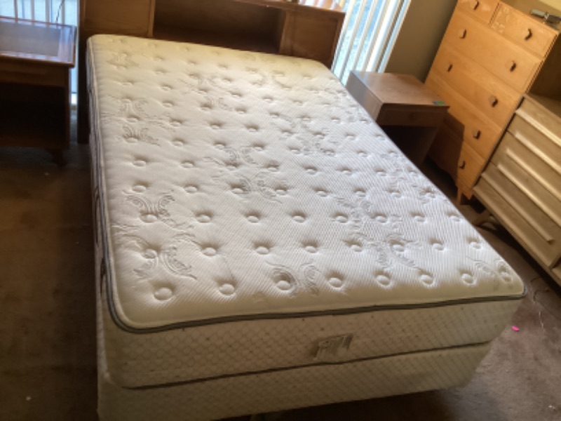 Photo 4 of SERTA FULL SIZE MATTRESS