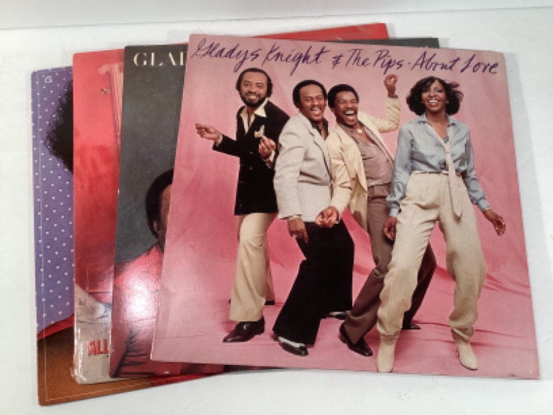 Photo 1 of GLADYS KNIGHT & THE PIPS VINYL RECORD COLLECTION