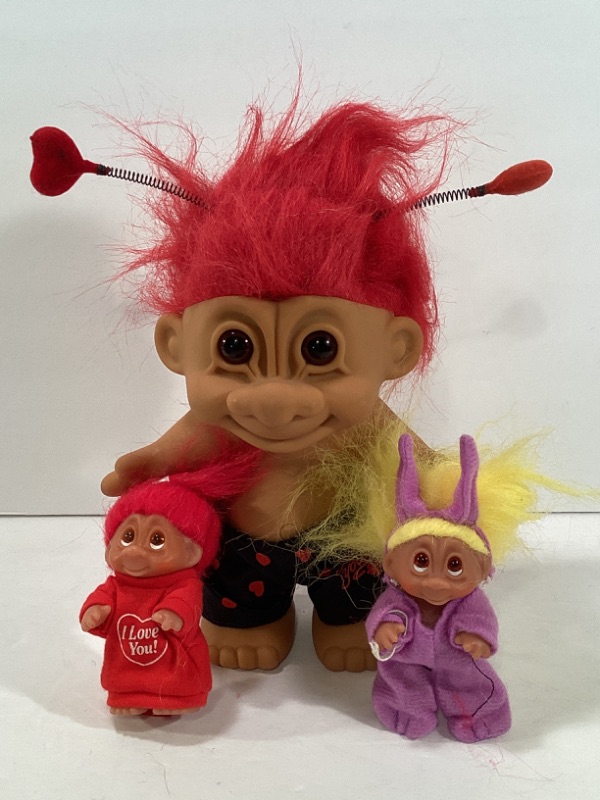 Photo 2 of TROLLS COLLECTION