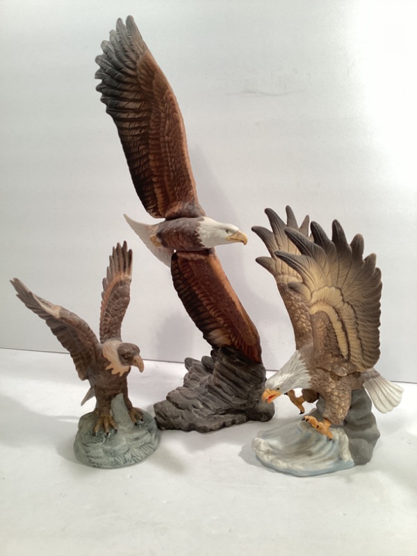 Photo 1 of THE AMERICAN EAGLE PORCELAIN SCULPTURE & OTHER AMAZING EAGLES 