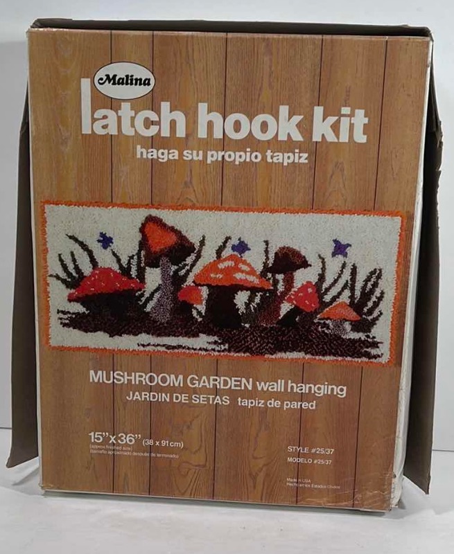 Photo 3 of VINTAGE MUSHROOMS AND BUTTERFLIES MALINA LATCH HOOK KITS