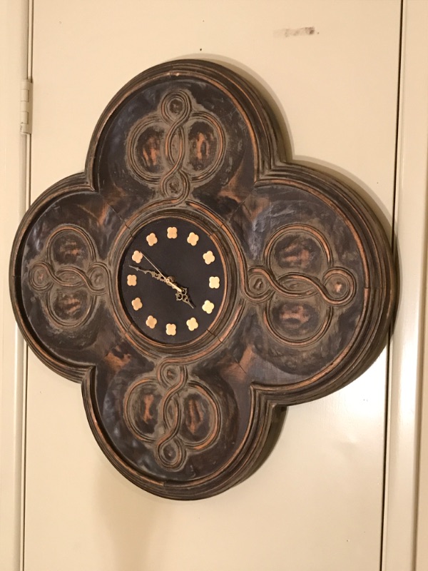 Photo 2 of ART DECO KUYKENDALL ACCESSORIES 202 GOTHIC QUATREFOIL CLOCK