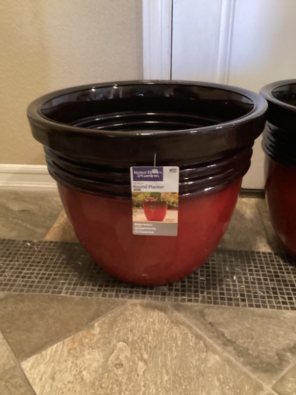 Photo 2 of SET OF 2 PLANTER POTS 20” ROUND - LIGHT WEIGHT PLASTIC