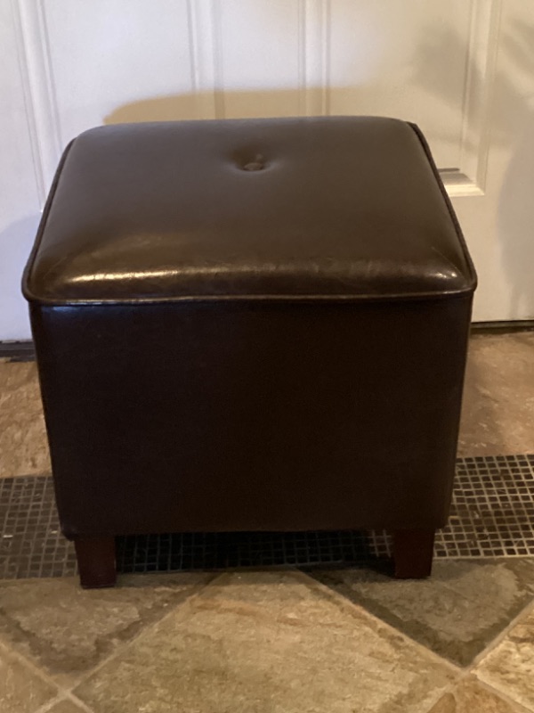Photo 2 of BROWN SOFT TOP FOOTSTOOL
18 X 18 X 17