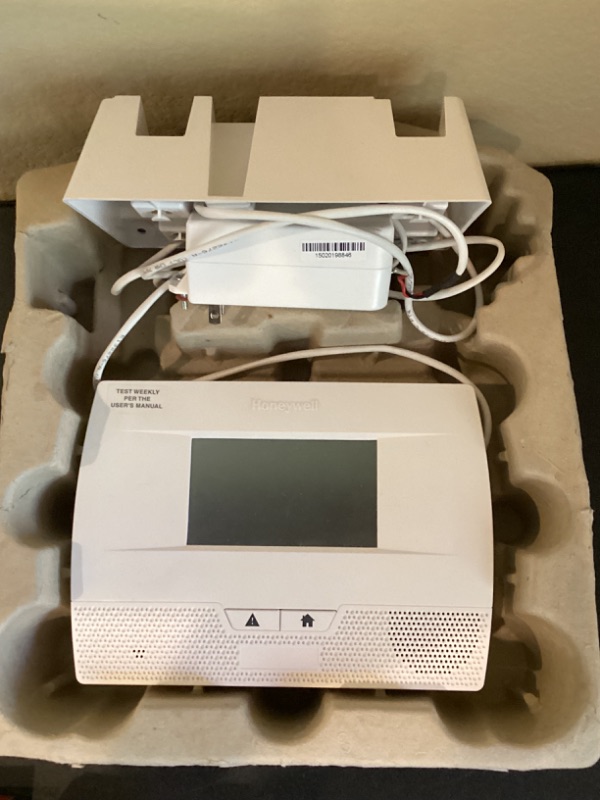 Photo 2 of HONEYWELL LYNX TOUCH L5210 SECURITY SYSTEM