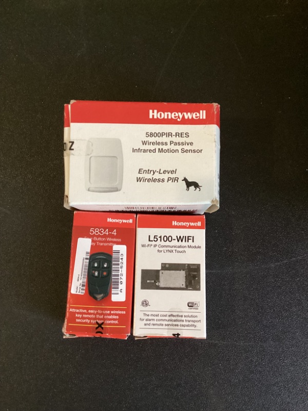 Photo 3 of HONEYWELL LYNX TOUCH L5210 SECURITY SYSTEM