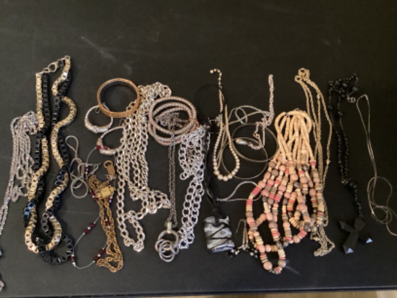Photo 1 of COSTUME JEWELRY NECKLACES & MORE -SOME VINTAGE