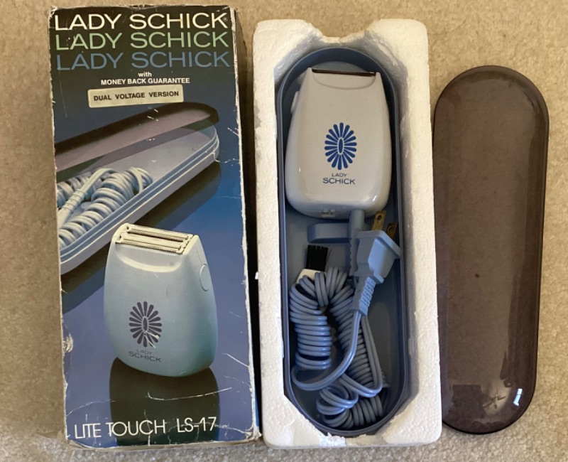 Photo 2 of LADY SCHICK LITE TOUCH ELECTRIC SHAVER