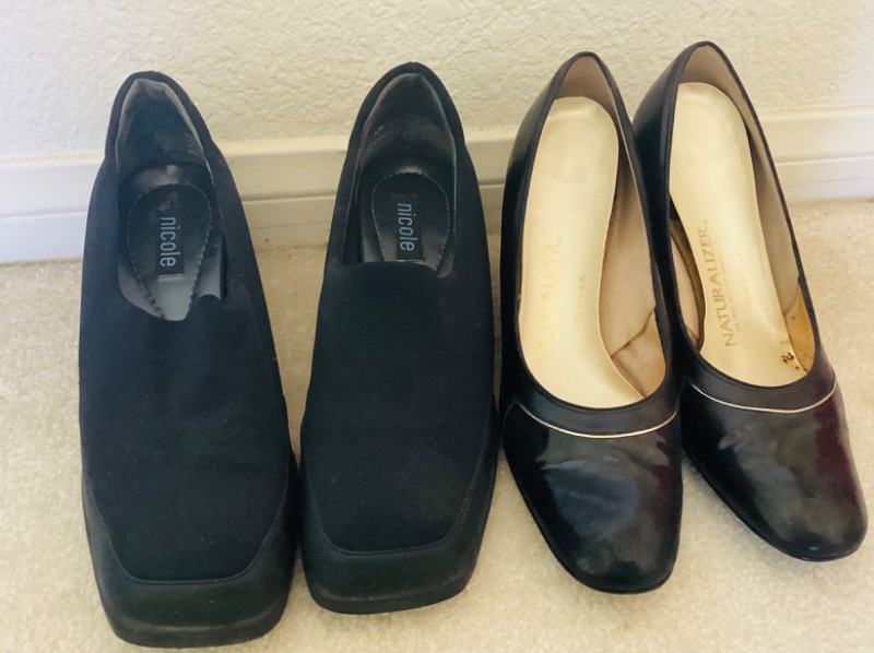 Photo 1 of WOMENS BLACK SHOES - NATURALIZER & NICOLE 
SIZE 6.5