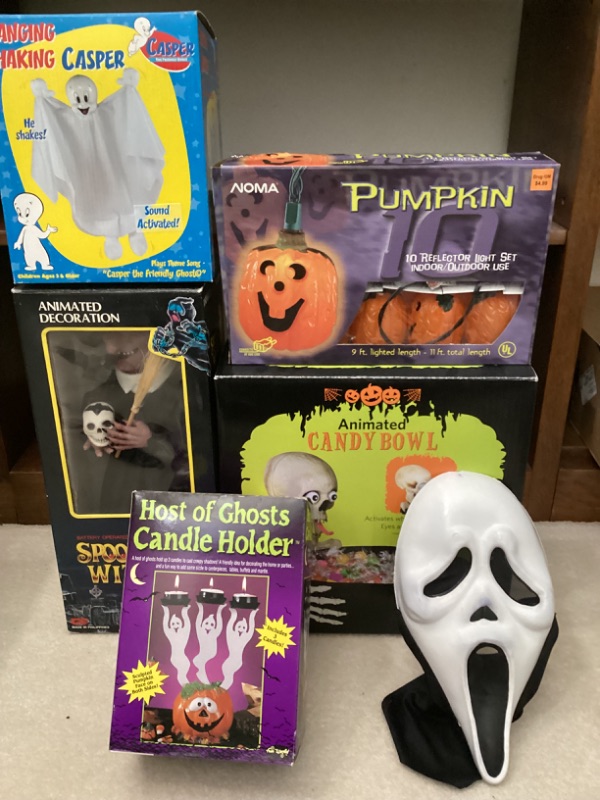 Photo 1 of HALLOWEEN DECOR - ANIMATED CANDY BOWL & MORE