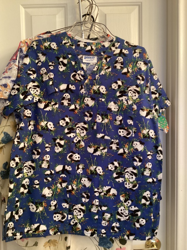 Photo 4 of SCRUB TOPS & BOTTOMS 
HOT AIR BALLOONS, PANDAS & MORE SIZE M /L
9 TOPS  & 4 PANTS