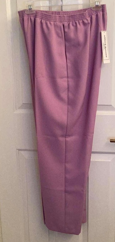 Photo 3 of WOMENS PANTS MOST ALFRED DUNNER SIZE 10P SOME SWEATPANTS AND LEGGINGS