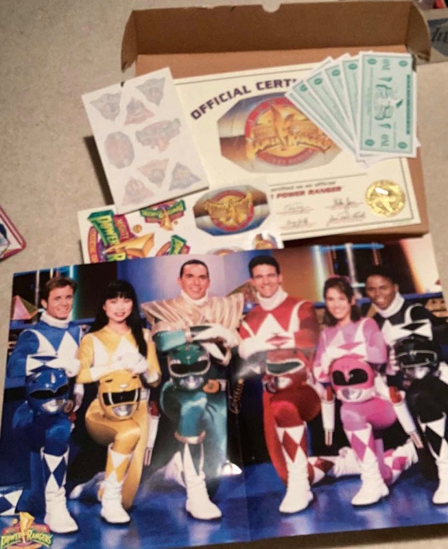 Photo 3 of VINTAGE POWER RANGERS MIGHTY MORPHIN OFFICIAL FAN CLUB BOX SET MINT CONDITION