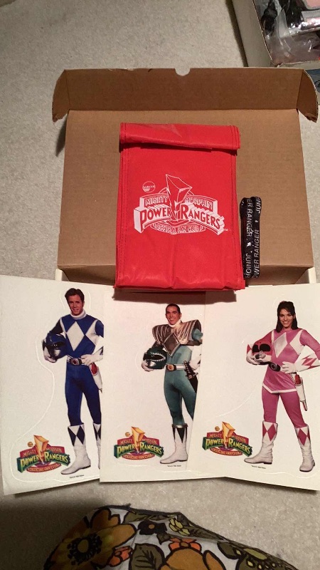 Photo 4 of VINTAGE POWER RANGERS MIGHTY MORPHIN OFFICIAL FAN CLUB BOX SET MINT CONDITION