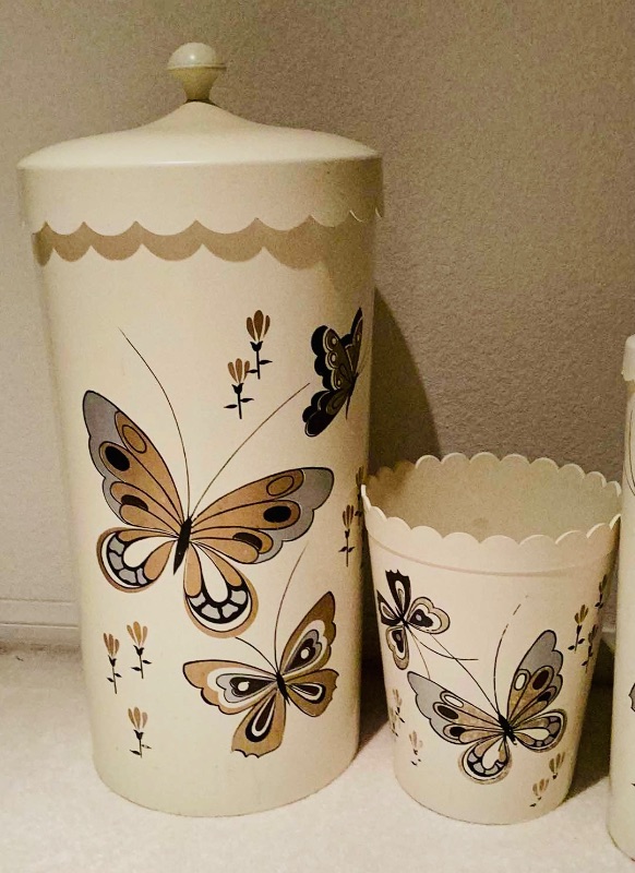 Photo 2 of MID-CENTURY VINTAGE BUTTERFLY LAUNDRY HAMPER / WASTE BASKET & TOILET SCRUB BRUSH HOLDER