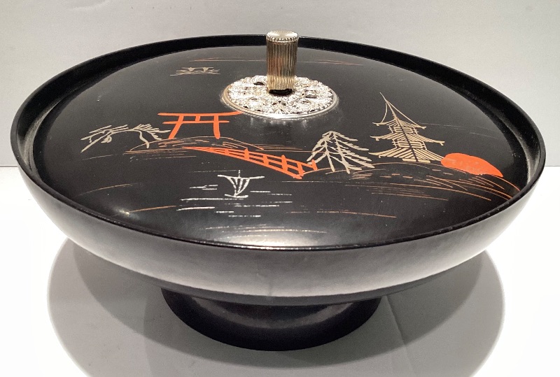 Photo 1 of AIZU JAPANESE HAND PAINTED BLACK LACQUERED COVERED SECTION BOWL