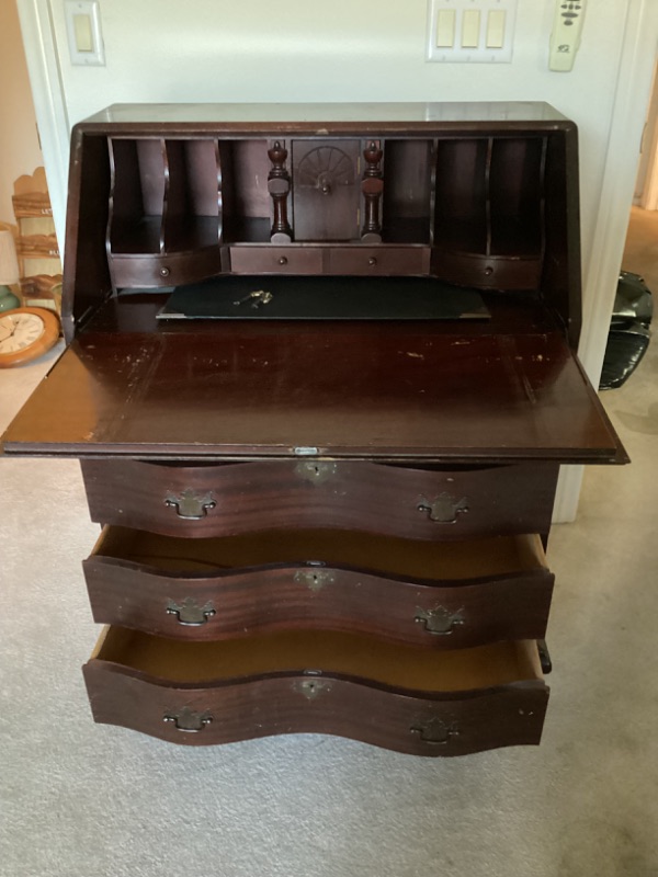 Photo 4 of ANTIQUE SECRETARY DESK W/ KEY