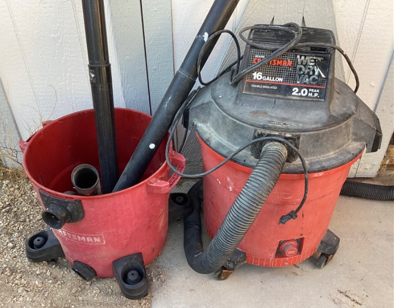 Photo 2 of CRAFTSMAN WET DRY VAC